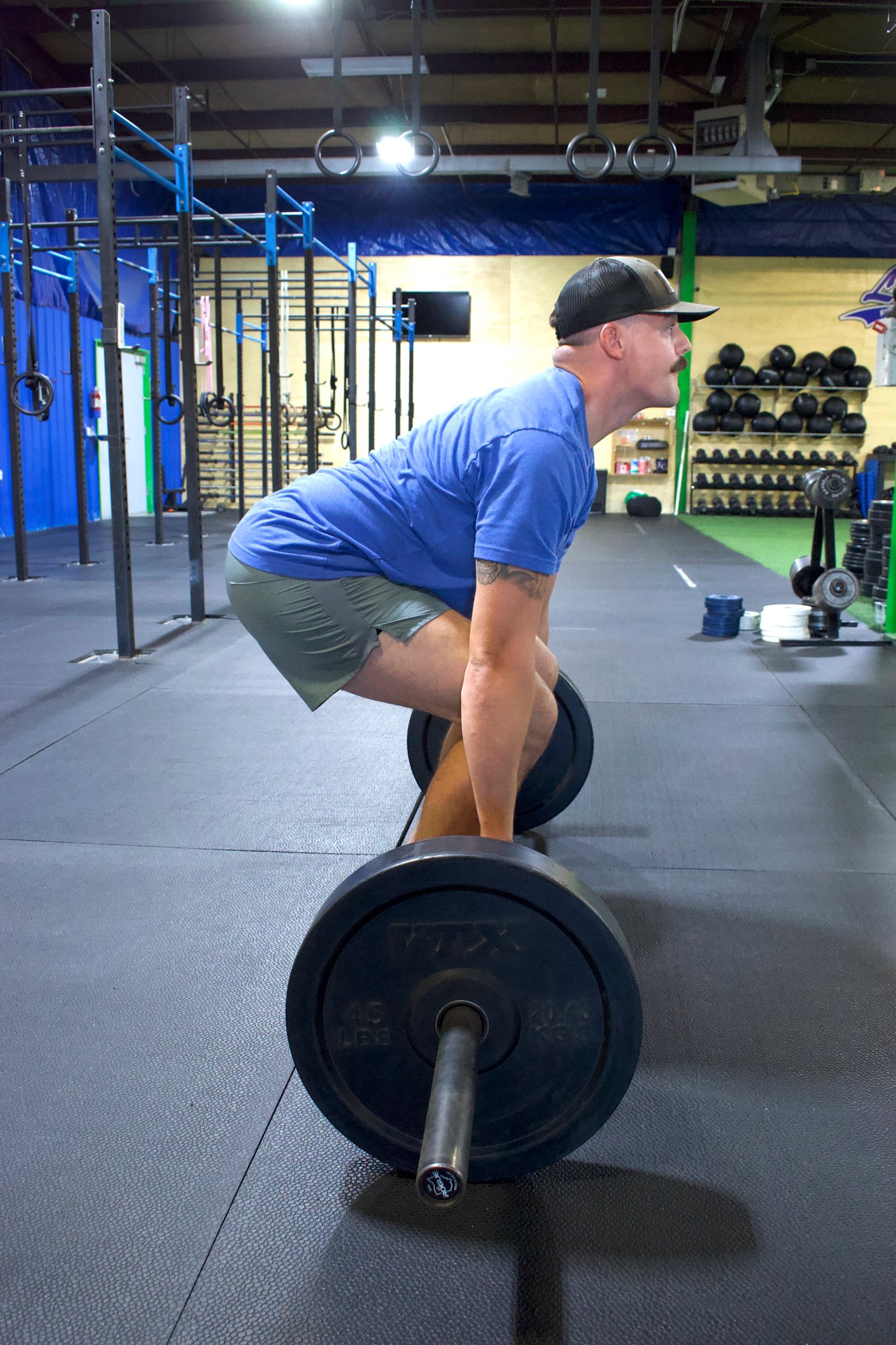 1 M Deadlifting